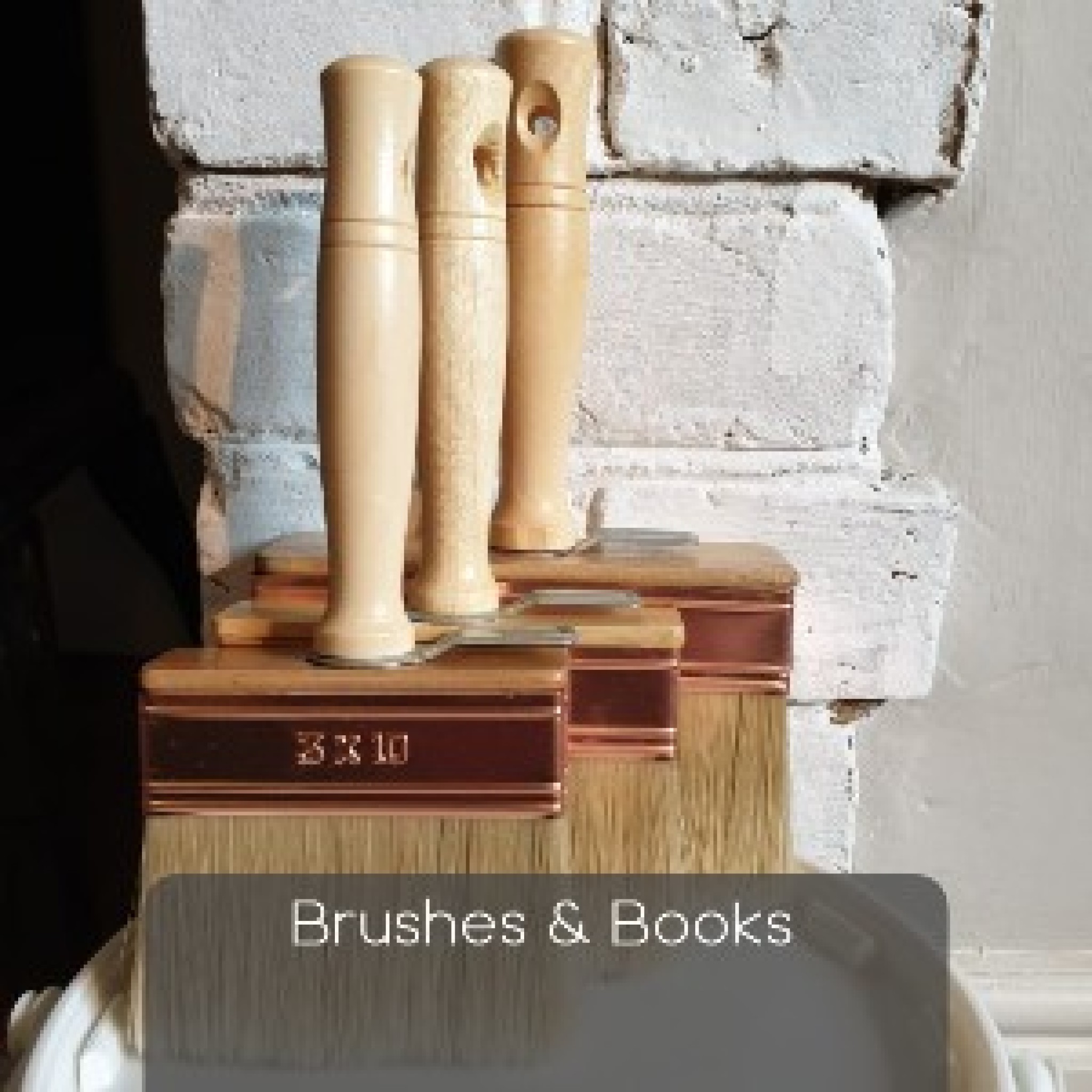 brushes box.jpg